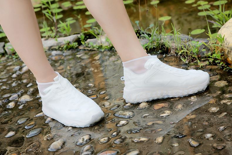 Silicone Shoe Covers That Can Protect Your Shoes On Rainy Day