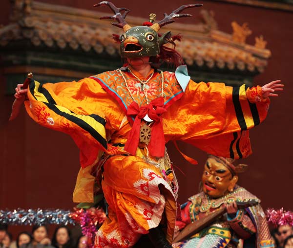 Lamas dance with the &#8216;devil&#8217; at Beijing temple