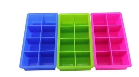 A High Quality But Low Price Silicone Ice MoldsTray With Lid In Sale