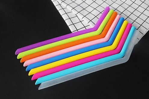 What Is Difference Between Foldable Silicone Straw And Plastic Straw?