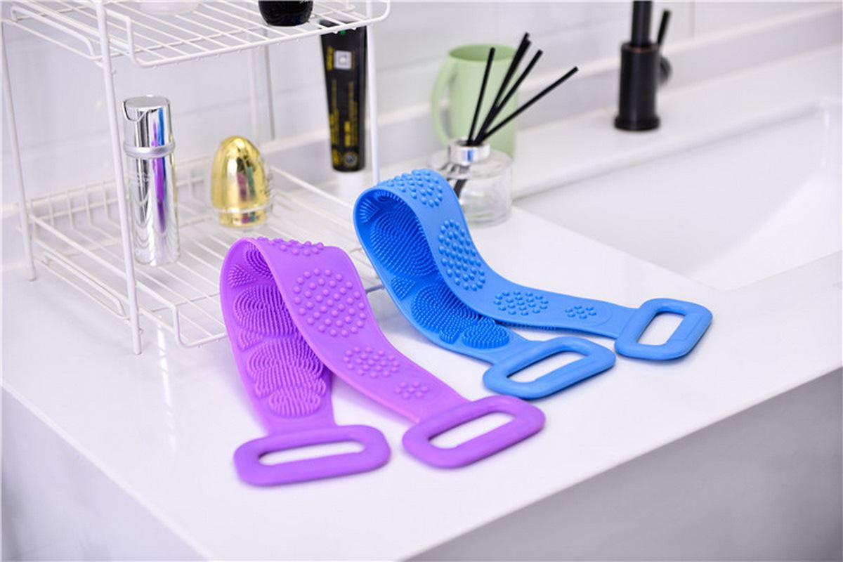 Design Feature Of The Silicone Back Scrubber Brush