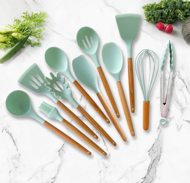Silicone Spatula Set Makes Cooking Easier